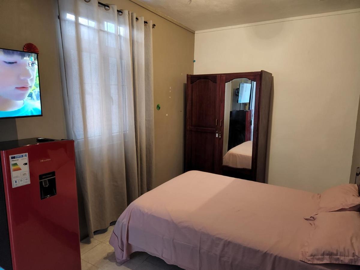 Backpackers Rental Room/Bathroom Only لا جاوليتي المظهر الخارجي الصورة