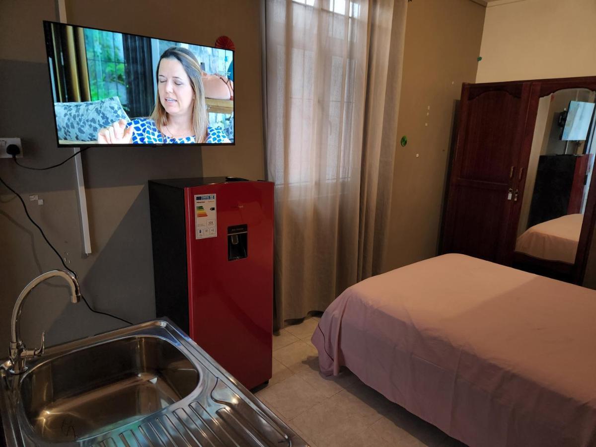 Backpackers Rental Room/Bathroom Only لا جاوليتي المظهر الخارجي الصورة